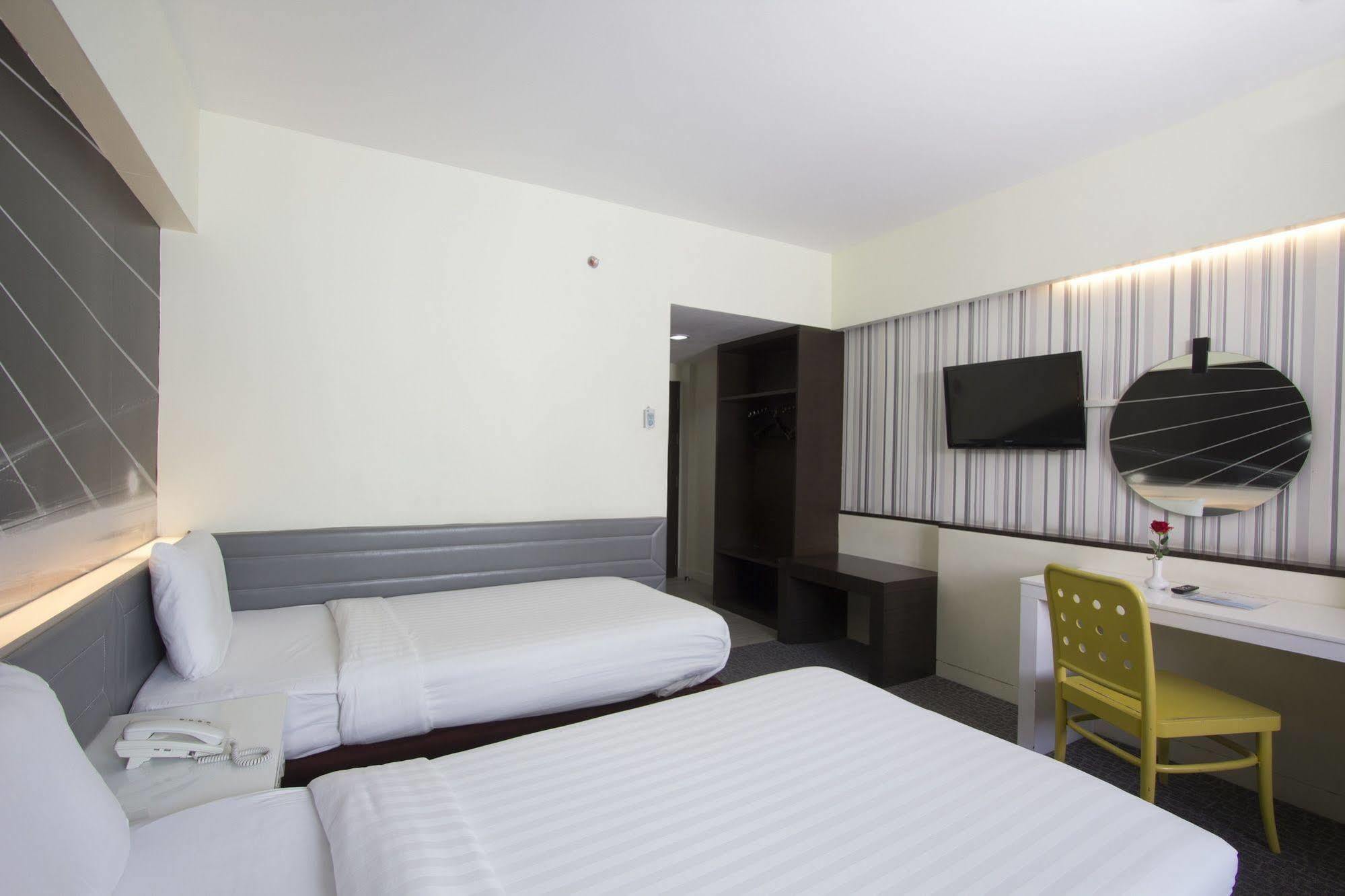 Hotel Papa Bangkok Siriraj Dış mekan fotoğraf